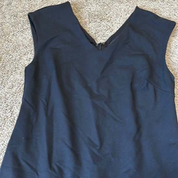Tahari Black Sleeveless Dress Front Slit  NWT Size  4 - Picture 3 of 6